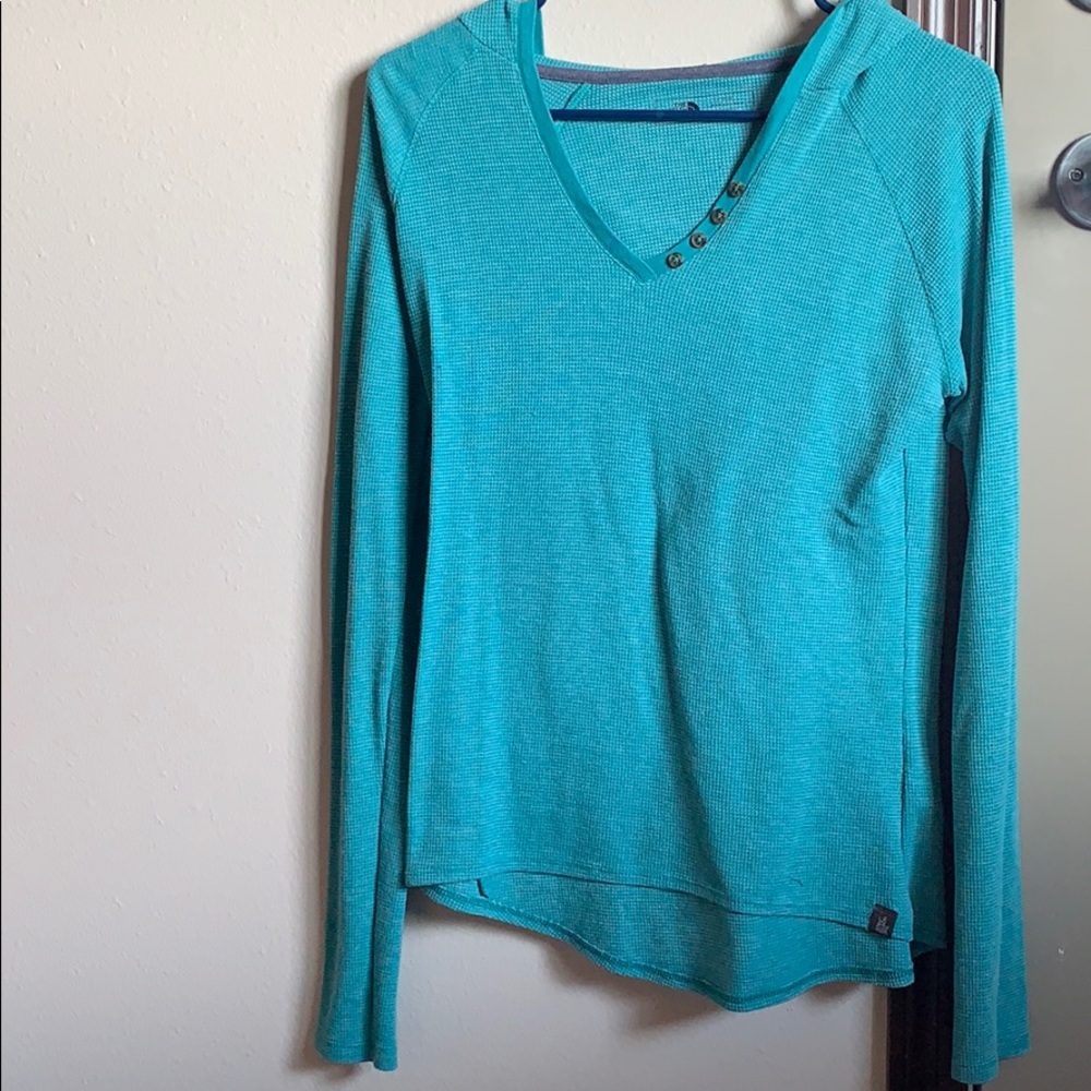 North Face longsleeve